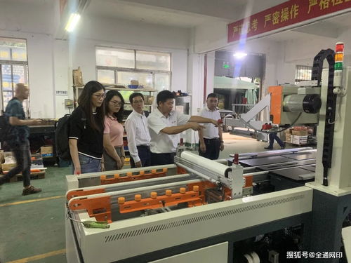 博商資源匯走進(jìn)全通網(wǎng)印丨參觀全通網(wǎng)印全自動(dòng)絲印機(jī)