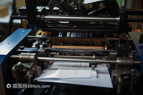 工業(yè)印刷廠的生產(chǎn)機械 印刷機械的分類與應(yīng)用